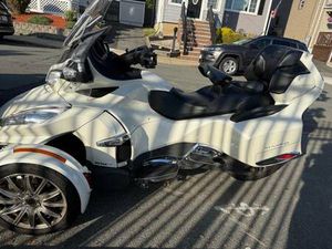 2015 CAN AM SPYDER