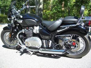 2022 TRIUMPH BONNEVILLE SPEEDMASTER, REAR RACK, LUGGAGE, FLYSCREEN