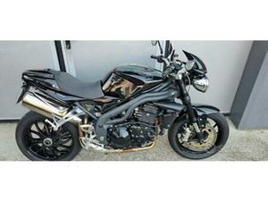 TRIUMPH SPEED TRIPLE 1050