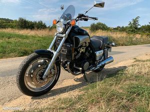 YAMAHA 1200 VMAX
