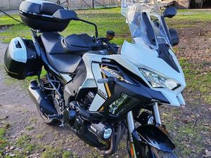 VEND QUASIMENT NEUVE MOTO VERSYS KAWASAKI 1100