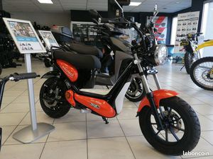 SCOOTER E-BONSAÏ EASY-WATTS ELECTRIQUE TYPE CHAPPY