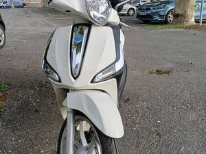 VENDS SCOOTER PIAGGIO LIBERTY 50 CC