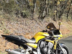 YAMAHA FZS 1000 FAZER