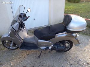 SCOOTER APRILIA SCARABEO 500