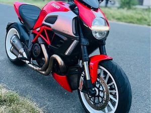 DIAVEL STRIPE 1200