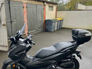 HONDA FORZA 125 - SCOOTER