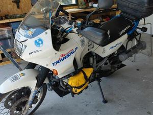 600 TRANSALP ÉQUIPÉE 1998