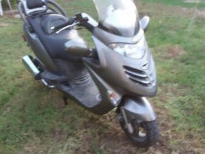 VENDS SCOOTER 125 CC