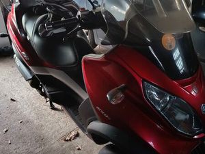 PIAGGIO MP3 400