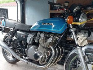 SUZUKI GS 750