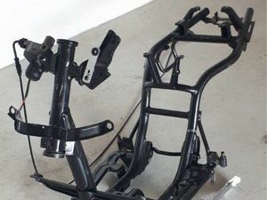 YAMAHA : CADRE ET BAS MOTEUR BW’S BWS SPIRIT BOOSTER ORIGINAL - 50CM3 / 2010