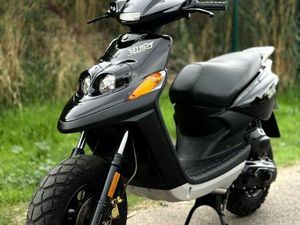 YAMAHA / MBK : BOOSTER NEXT GÉNÉRATION 50CM3 - 1998 / 5000KM