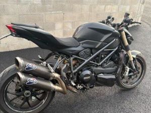 DUCATI 848 STREETFIGHTER