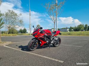 HONDA CBR 650 R