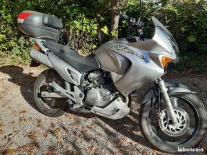 MOTO VARADERO 125