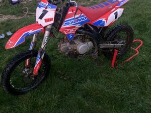DIRT BIKE RFZ 150 CC-MOTEUR SERRÉ