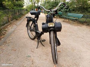 VENDS SOLEX 3800 MOTOBÉCANE, IMMATRICULÉ ET EN BON ÉTAT