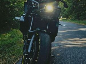 YAMAHA MT-10