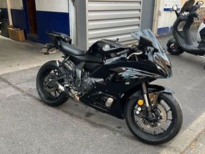 YAMAHA R7 / 2022 / 14900 KLM