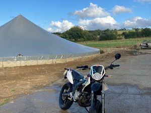 VENTE MOTO DERBI 50 CENTIMÈTRES CUBES