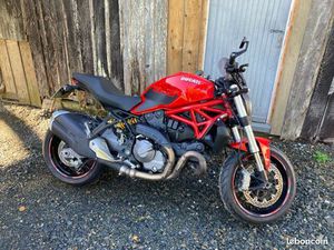 DUCATI MONSTER 821