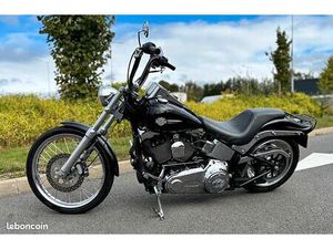 HARLEY DAVIDSON SOFTAIL CUSTOM