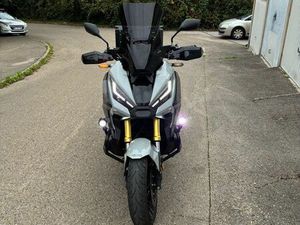 HONDA X-ADV 2023 – FULL OPTIONS – EXCELLENT ÉTAT – GRIS NARDO