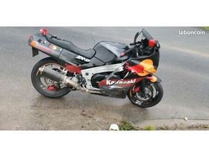 KAWASAKI TOMCAT ZX10