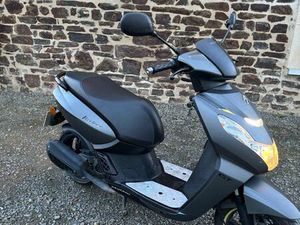 SCOOTER PEUGEOT KISBEE 4T