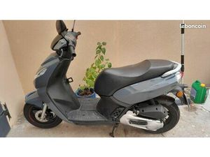 SCOOTER PEUGEOT KISBEE