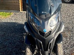 À VENDRE SCOOTER TROIS ROUES
