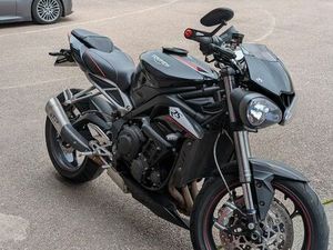 TRIUMPH STREET TRIPLE RS 765