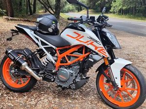 KTM DUKE 390