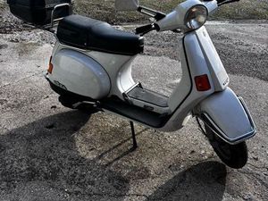 VESPA COSA 125