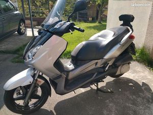 XMAX 250