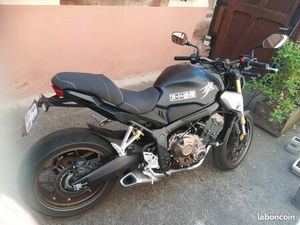 VDS HONDA CB 650 RA MAI 2022 2800KMS TBE