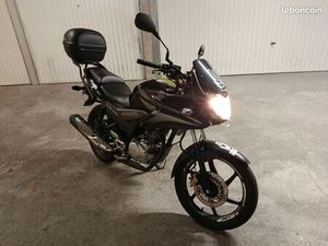 VENDS MOTO 125 CBF