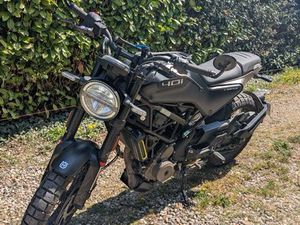 HUSQVARNA SVARTPILEN 401