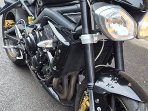 TRIUMPH STREET TRIPLE R