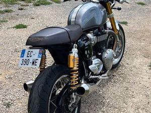 MOTO TRIUMPH 1200 R THRUXTON