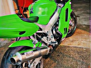 ZX9R