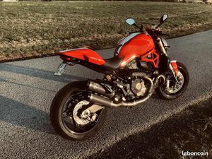 DUCATI MONSTER 821 STREP
