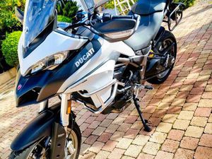 DUCATI 950 DE 2019