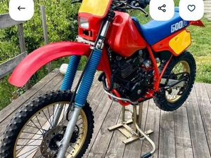 ◊ HONDA XR600 (1986) – MOTEUR REFAIT – HOMOLOGUÉE ROUTE ◊
