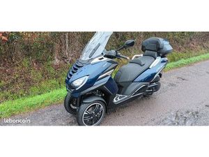 SCOOTER PEUGEOT MÉTROPOLIS 400 SW