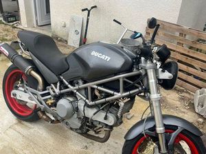 DUCATI 1000 MOSTER
