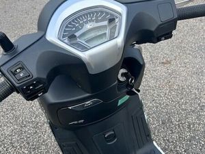 SCOOTER KYMCO NEW LIKE 50 CC ETAT NEUF
