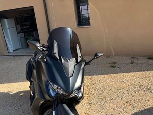 YAMAHA TMAX 560 – EXCELLENT ÉTAT [FACTURES + ALARME + OPTION LIGNE MIVV]