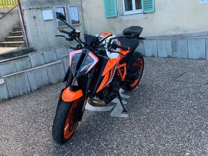 KTM 1290 SUPER DUKE R